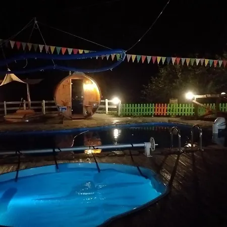 Pod Chmurką Zajazd 3*