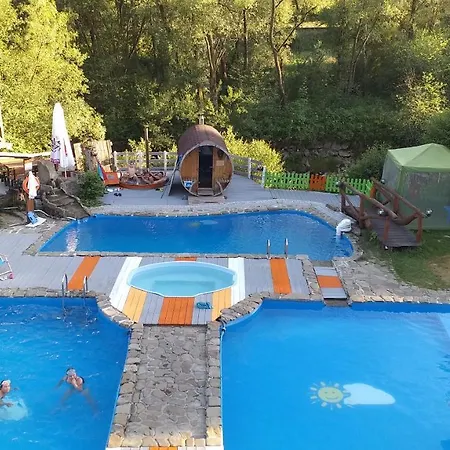 Pod Chmurką Zajazd 3*
